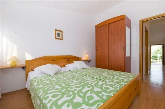 Apartament Villa Marianne Vinkuran
